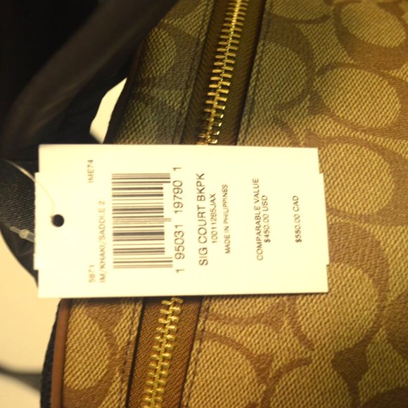 Coach Court Backpack Signature Canvas  NWT !!  Msrp:$450.00